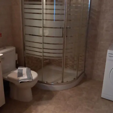 Venetia's Stone House Apartment